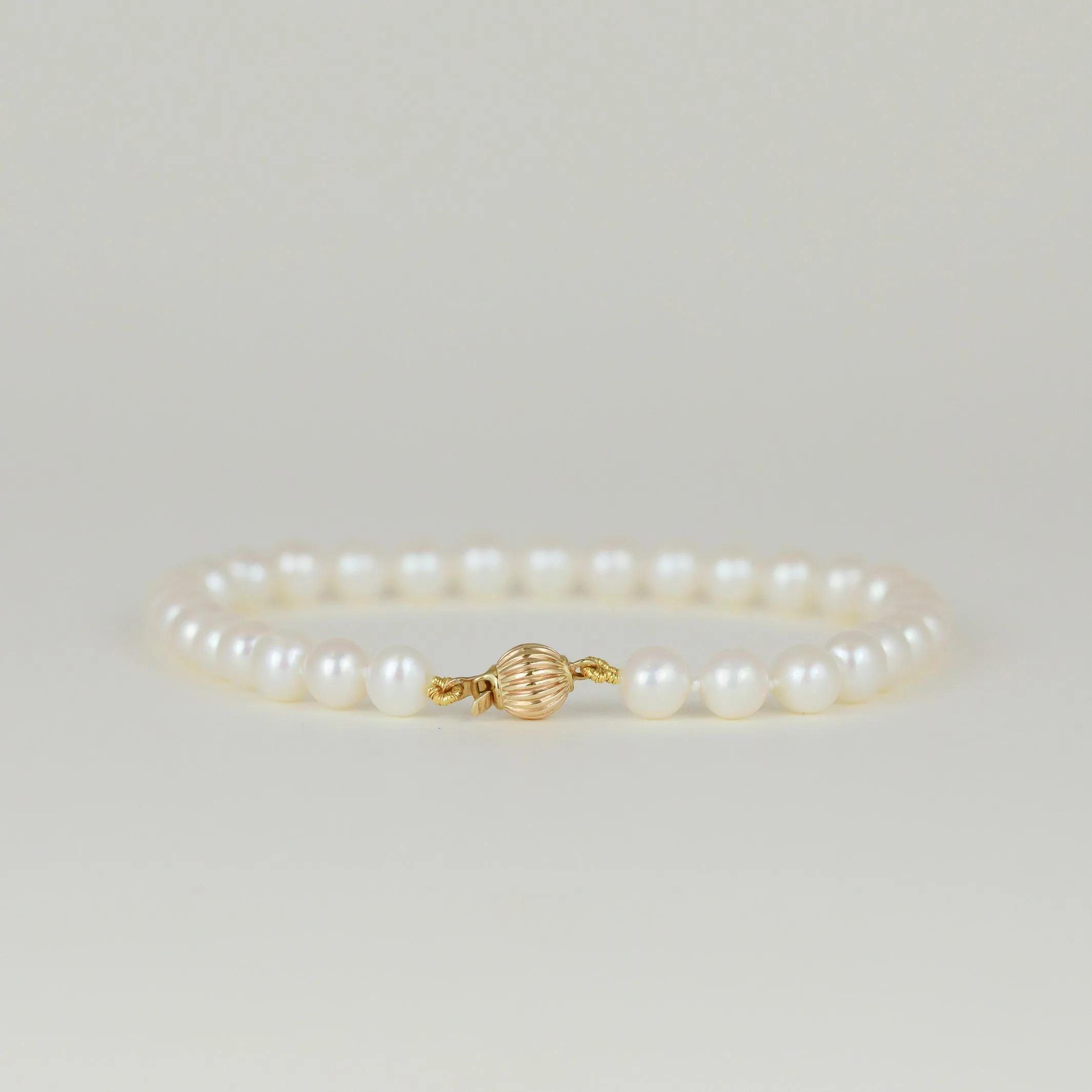 9ct Yellow Gold 5.6mm Freshwater Pearl Bracelet