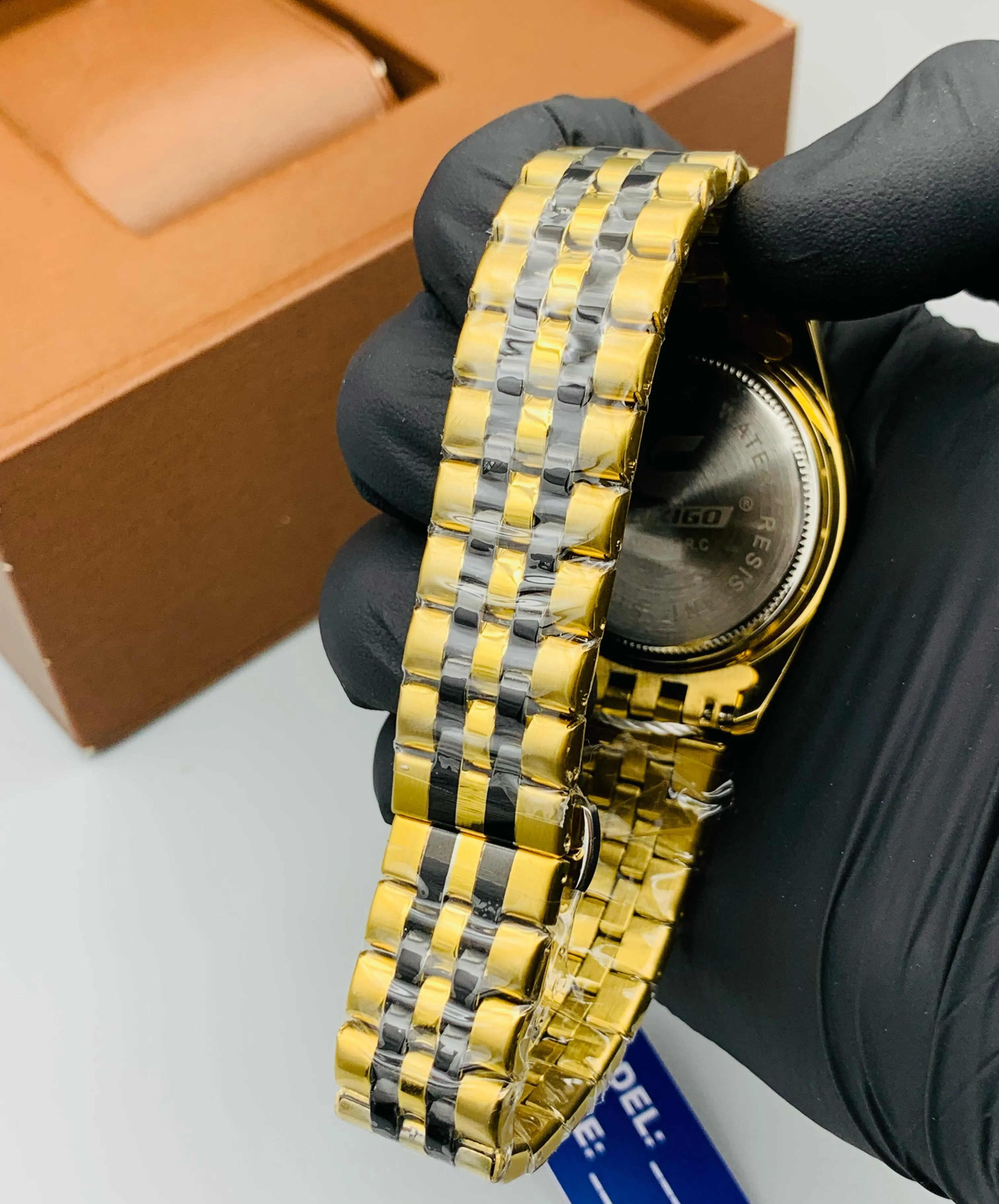 Chaxigo Steel Chain Watch – Elegance in Every Detail