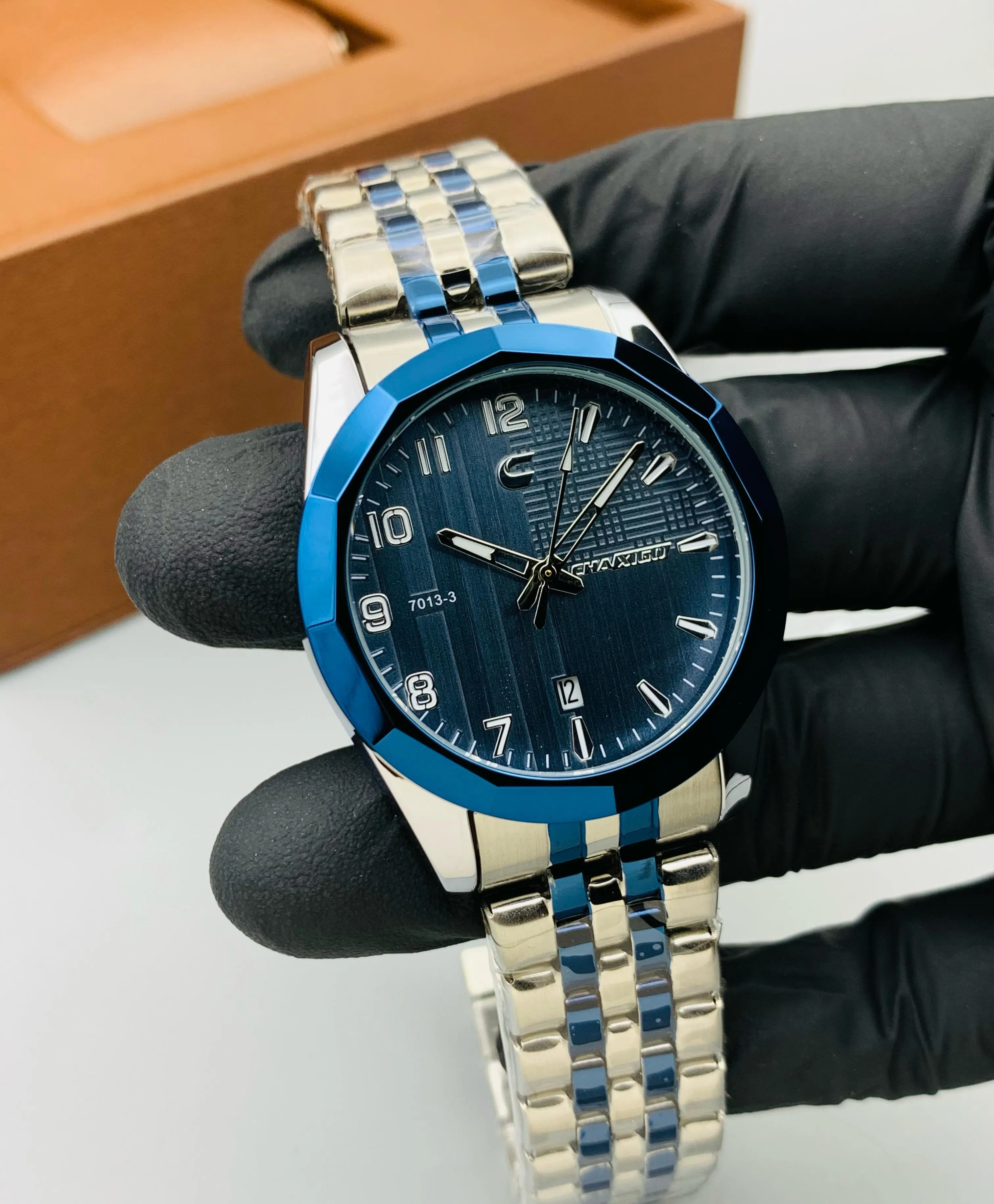 Chaxigo Steel Chain Watch – Elegance in Every Detail
