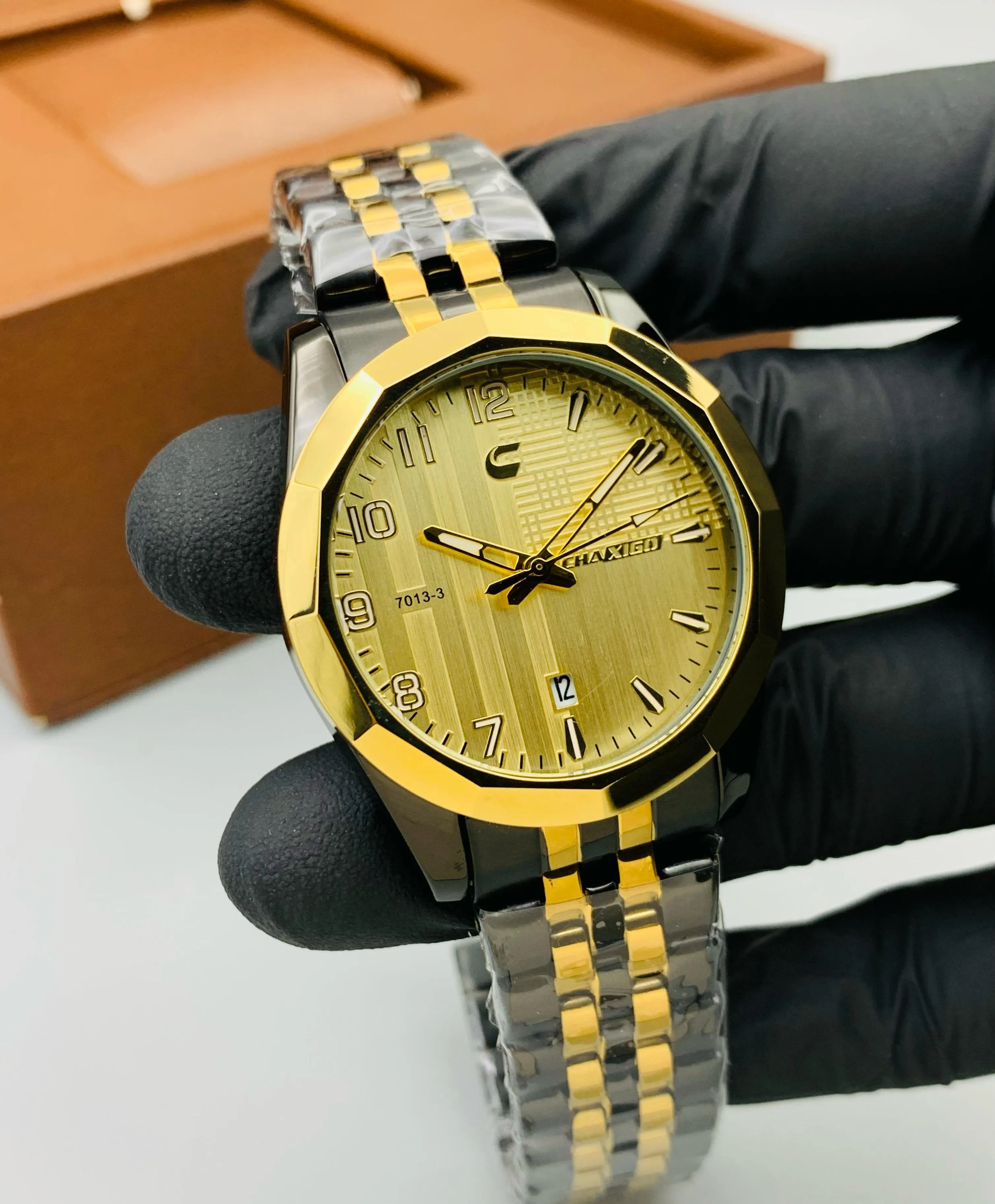 Chaxigo Steel Chain Watch – Elegance in Every Detail