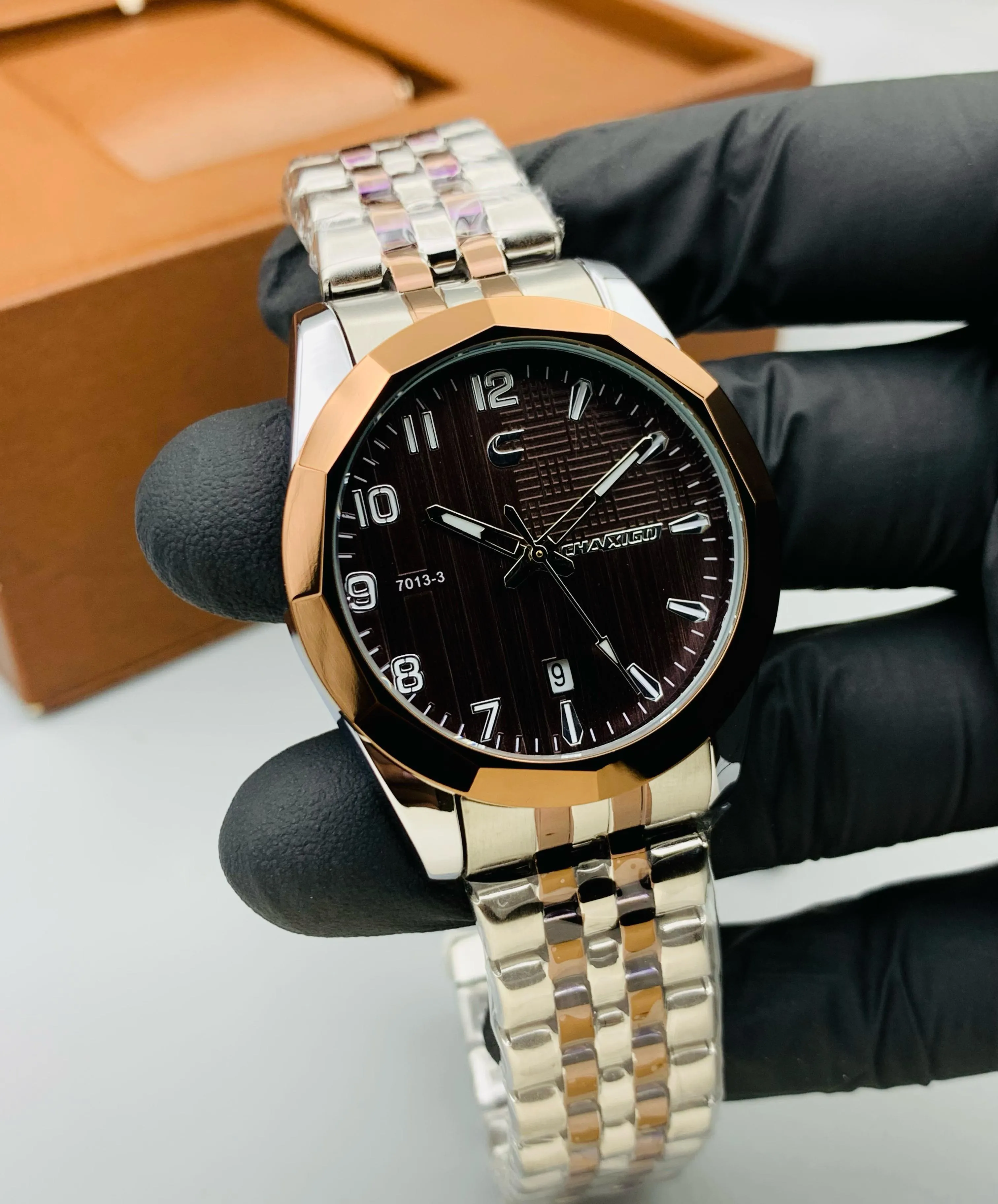 Chaxigo Steel Chain Watch – Elegance in Every Detail