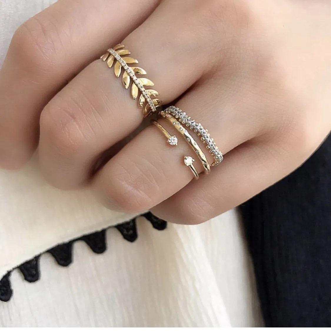Granules Wave Eternity Band