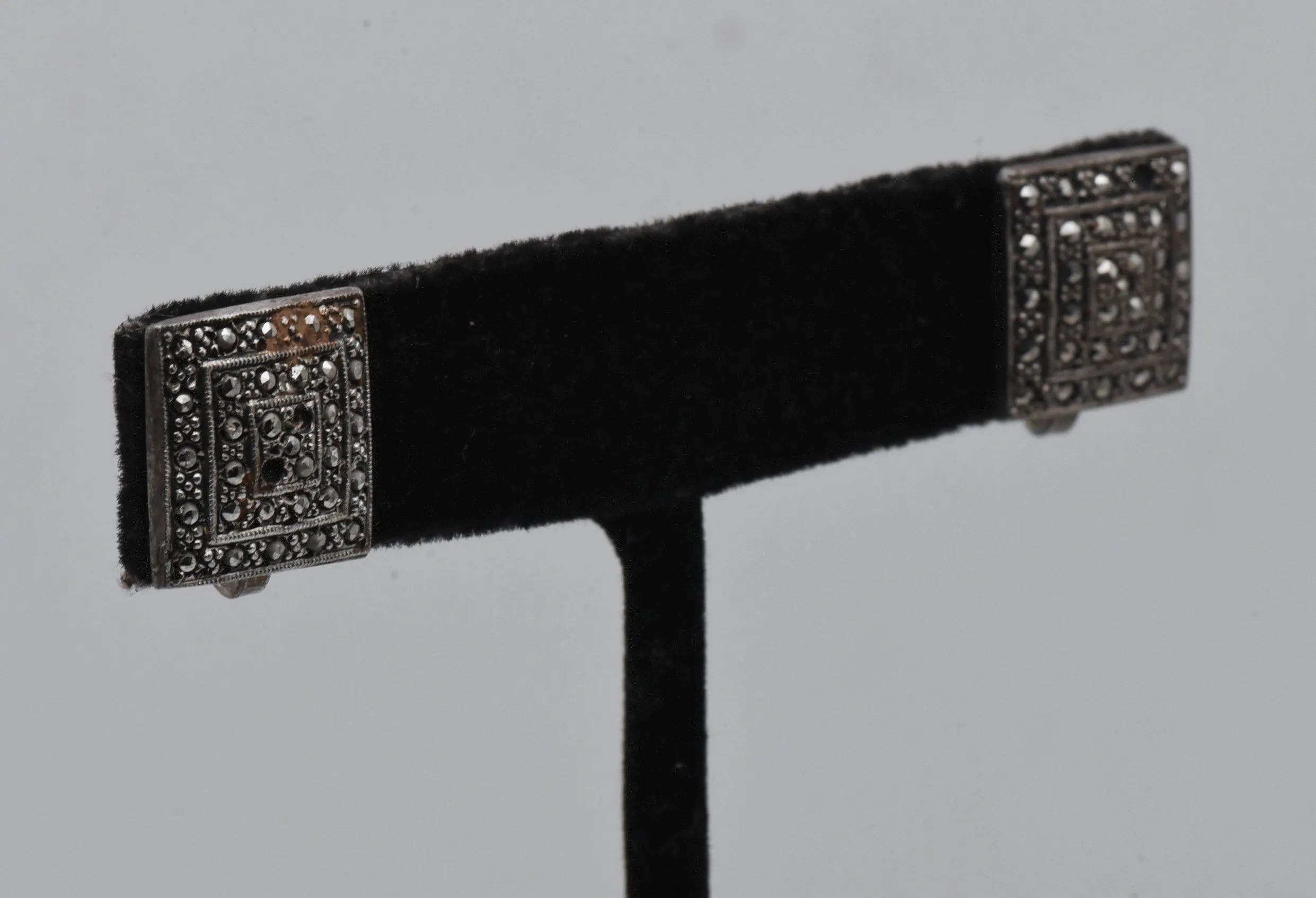Vintage Sterling Silver Marcasite Screw Back Earrings - Missing Stones